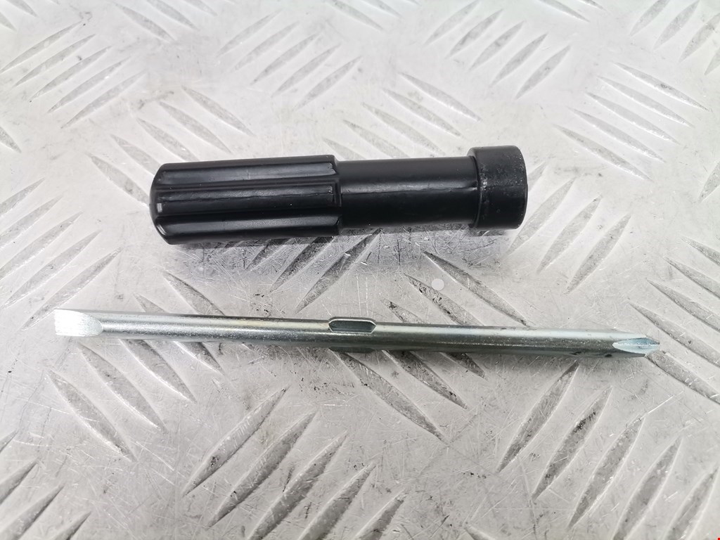 Ключ балонный SUBARU Legacy 1998-2004