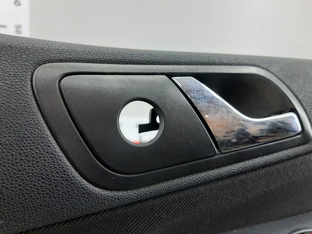 Обшивка двери передняя правая SKODA Fabia MK1 1999-2006