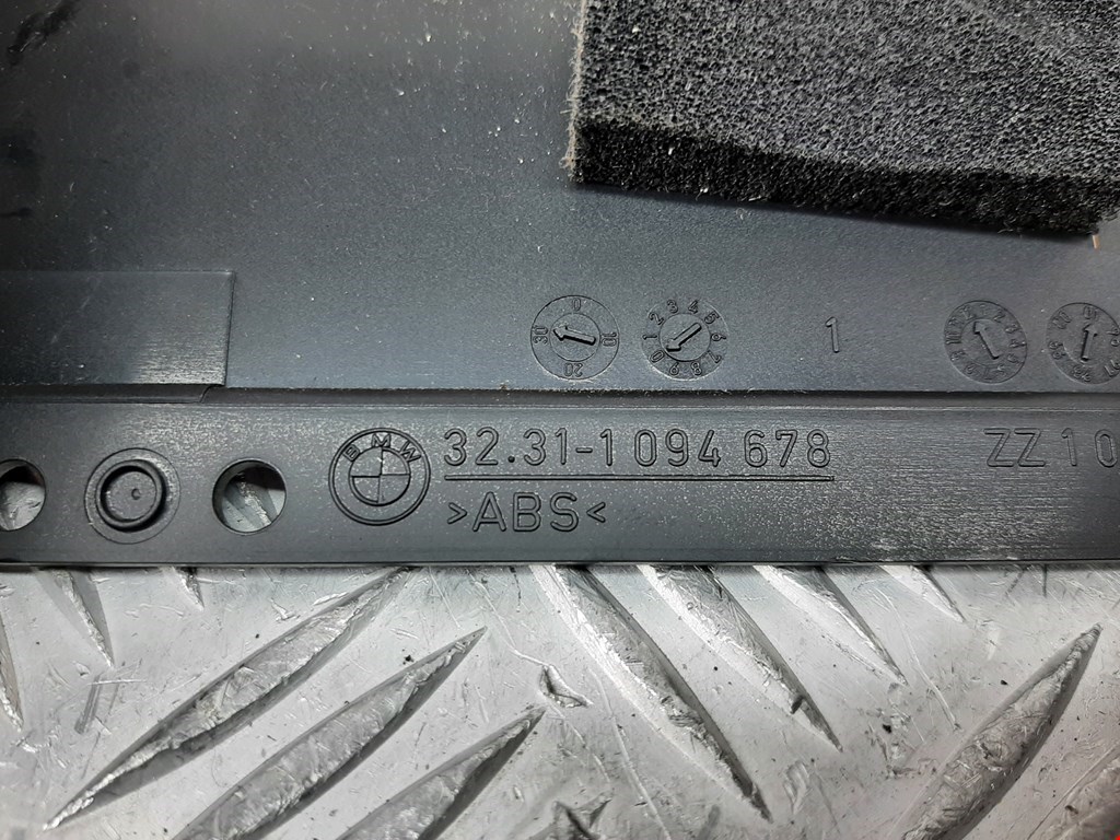 Кожух рулевой колонки BMW 3er E46 1998-2006