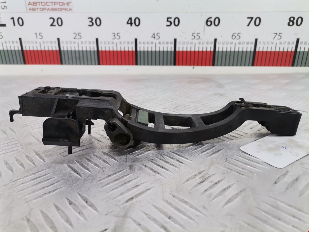 Кронштейн ручки FORD C-MAX 2003-2010