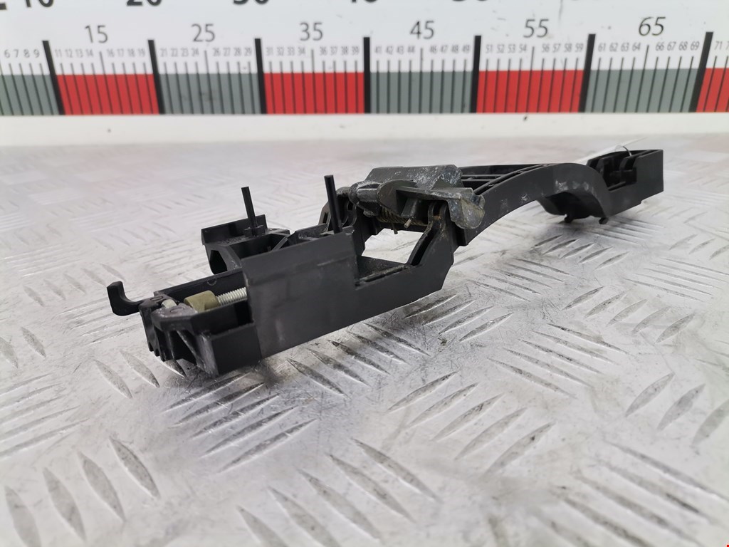 Кронштейн ручки FORD C-MAX 2003-2010