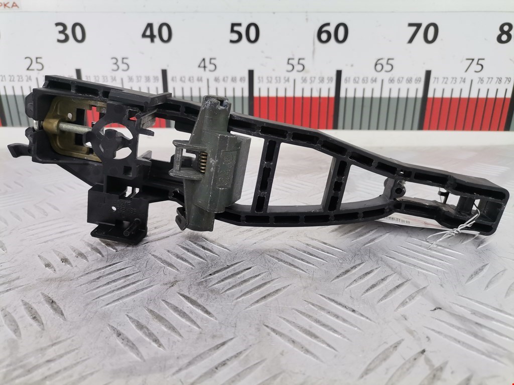 Кронштейн ручки FORD C-MAX 2003-2010