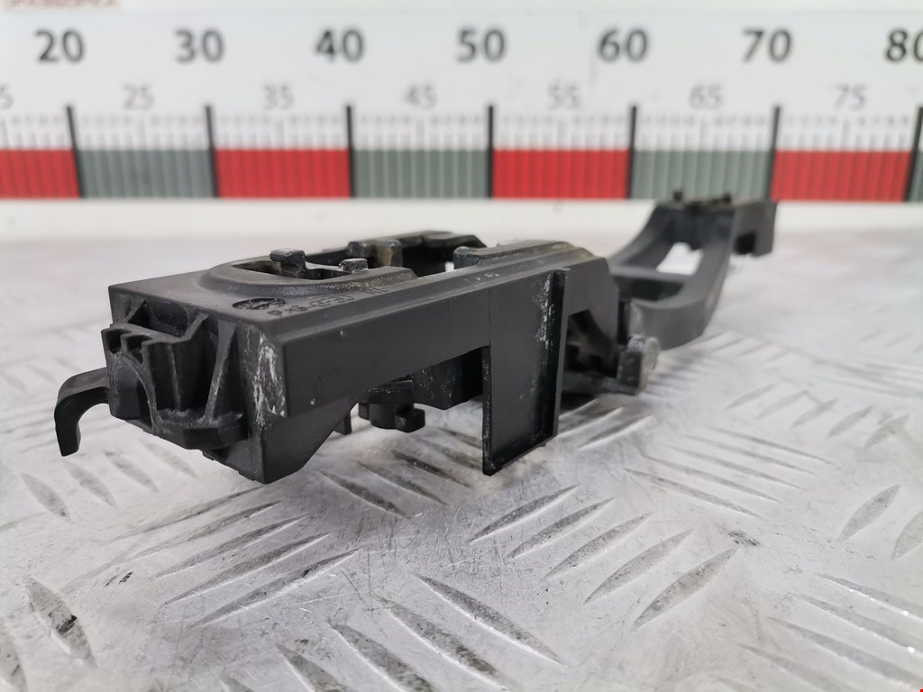 Кронштейн ручки FORD C-MAX 2003-2010