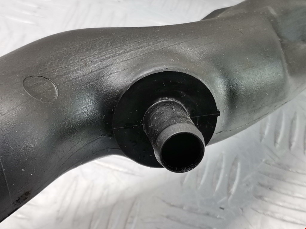 Патрубок воздушного фильтра RENAULT Trafic II 2001-2014