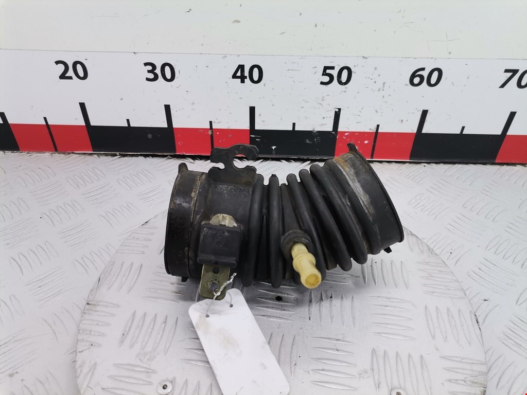 Патрубок воздушного фильтра (гофра инжектора) Mazda 6 GG (2002-2008)