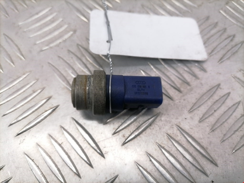 Датчик температуры (охлаждающей жидкости) VOLKSWAGEN Passat B5 1997-2005