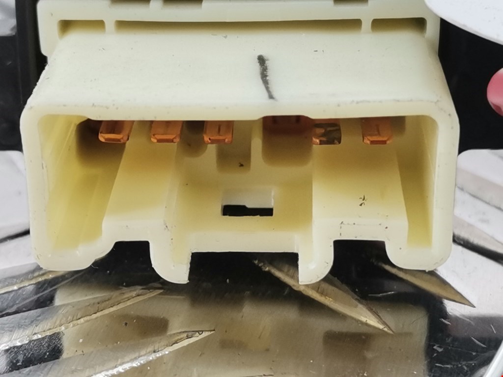 Кнопка стеклоподъемника MAZDA Mazda 6 GG 2000-2007