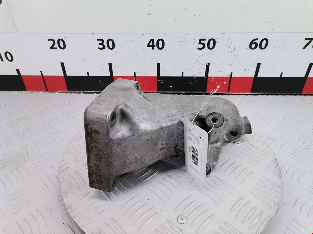 Кронштейн (крепление лапа) двигателя Mercedes E-Class (W211) (2002-2009)