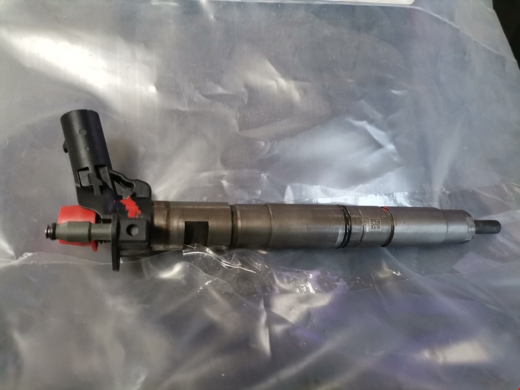 Форсунка дизельная электрическая VOLKSWAGEN Passat B6 2005-2011