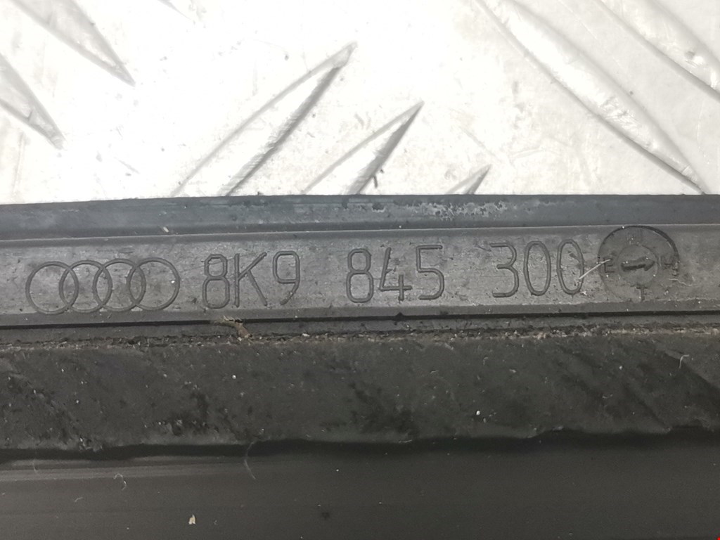 Стекло кузовное глухое правое AUDI A4 B8 2007-2015