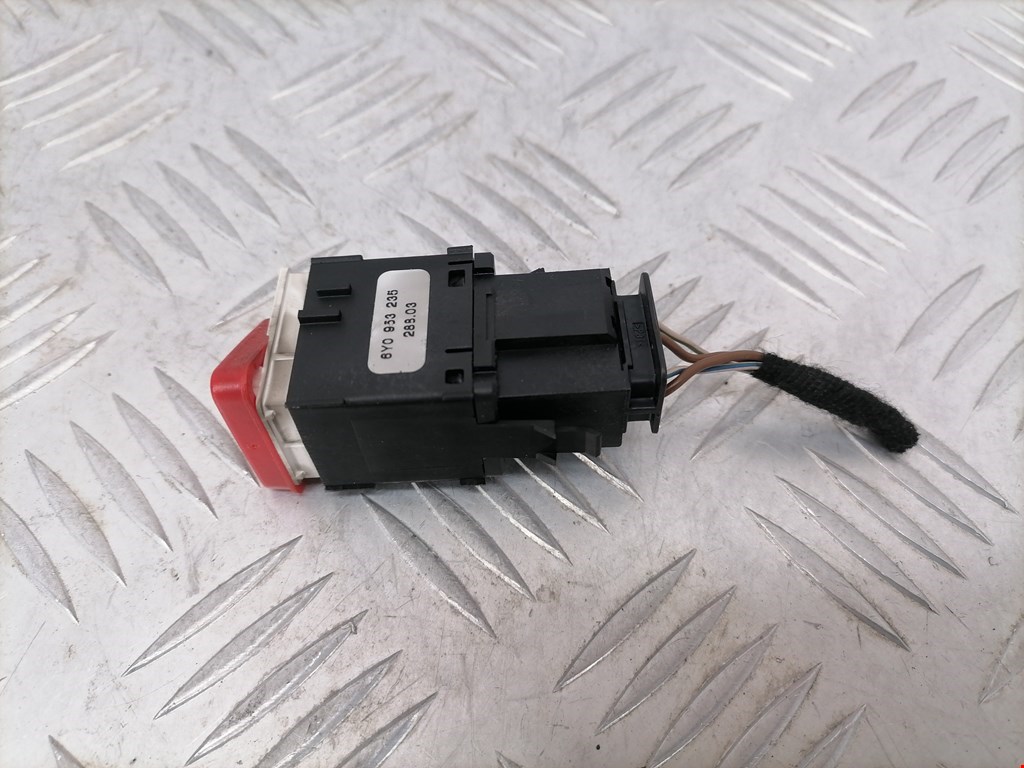 Кнопка аварийной сигнализации (аварийки) SKODA Fabia MK1 1999-2006
