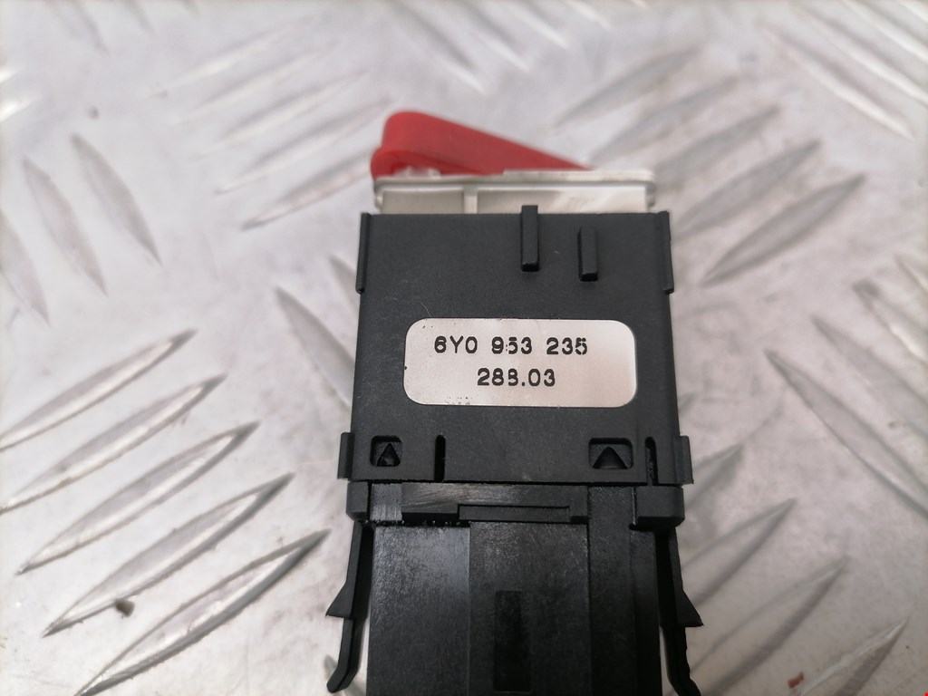 Кнопка аварийной сигнализации (аварийки) SKODA Fabia MK1 1999-2006