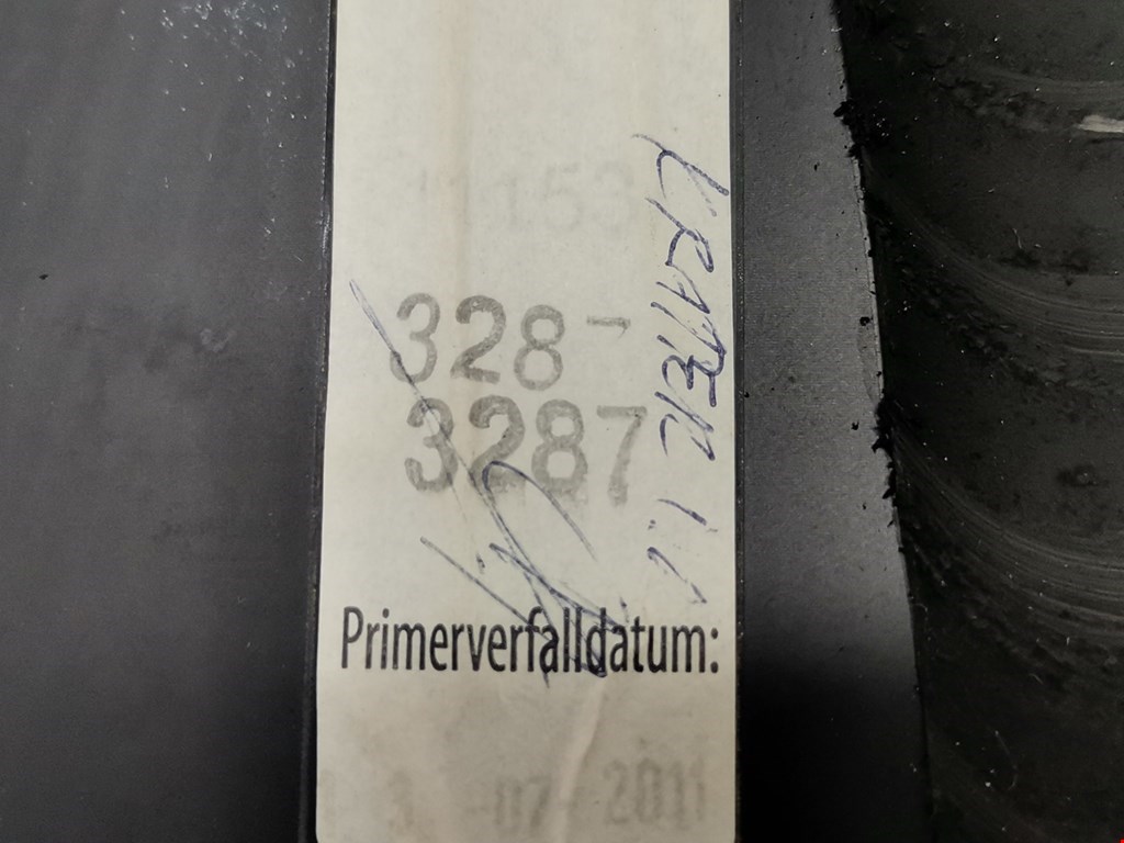 Стекло кузовное глухое левое AUDI A4 B8 2007-2015