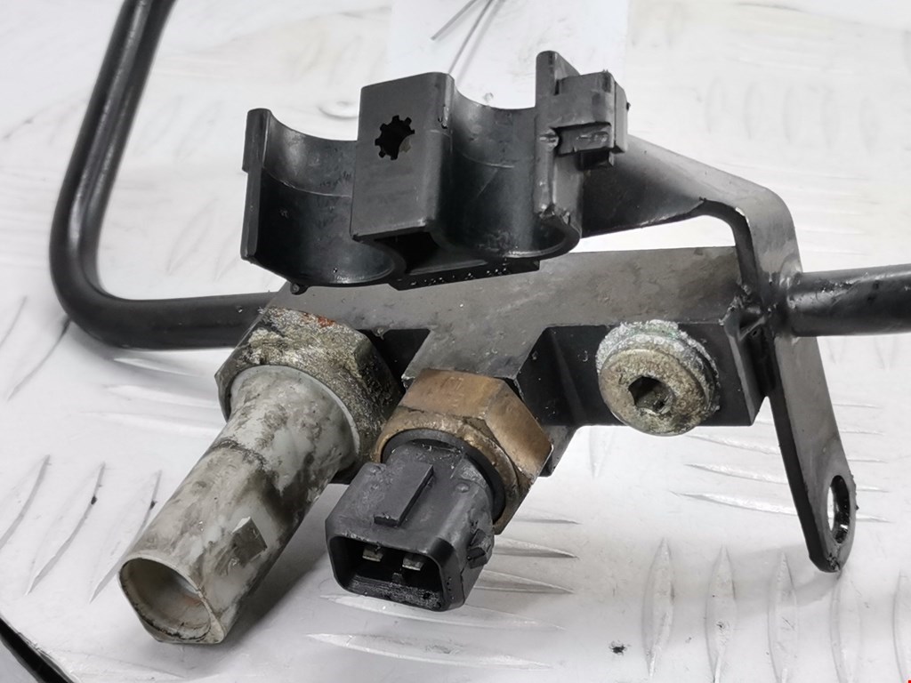 Трубка нагнетателя VOLKSWAGEN Passat B5 1997-2005