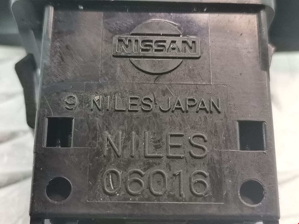 Кнопка аварийной сигнализации (аварийки) NISSAN Primera P12 2002-2008