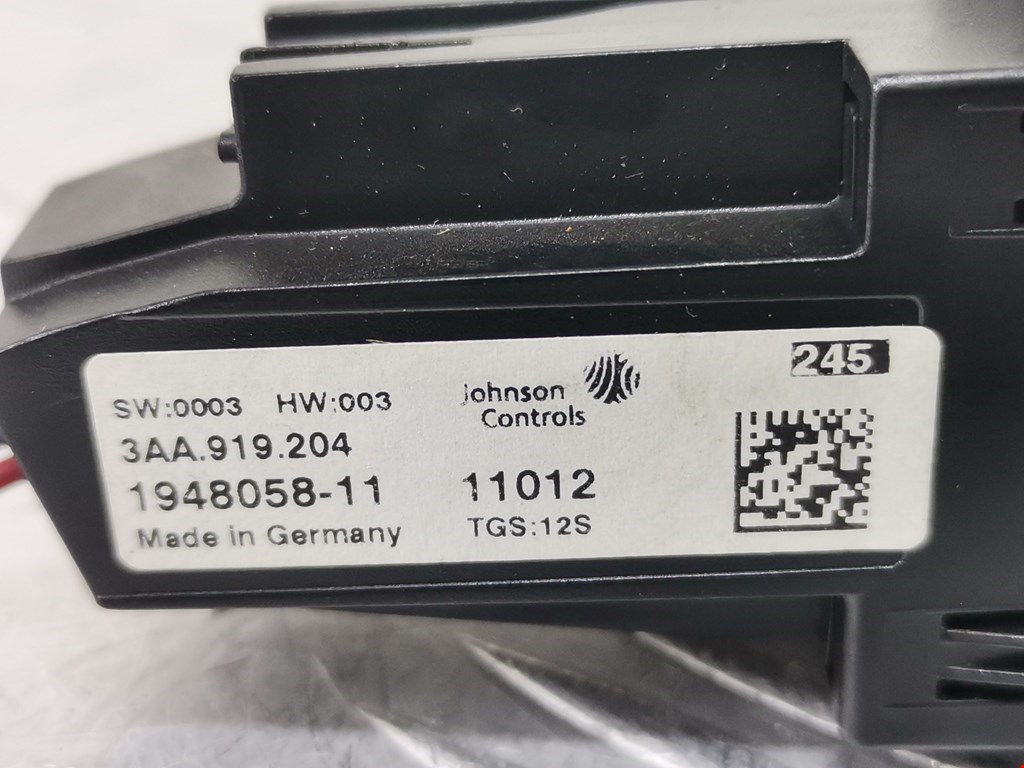 Часы VOLKSWAGEN Passat B7 2011-2015