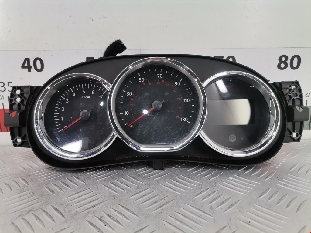 Панель приборов (щиток) DACIA Sandero 2013-2020