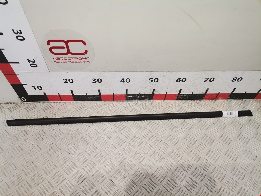 Накладка декоративная (молдинг) стекла двери задней правой Renault Megane 2 (2002-2009)