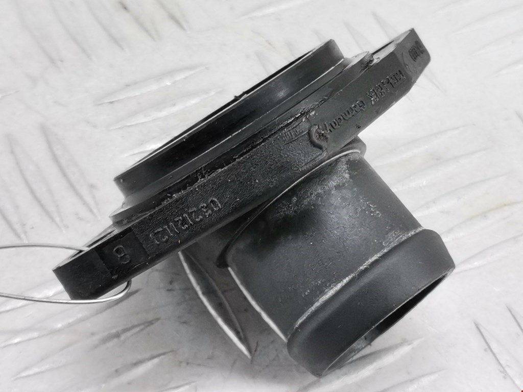 Патрубок VOLKSWAGEN Polo III 1994-2001