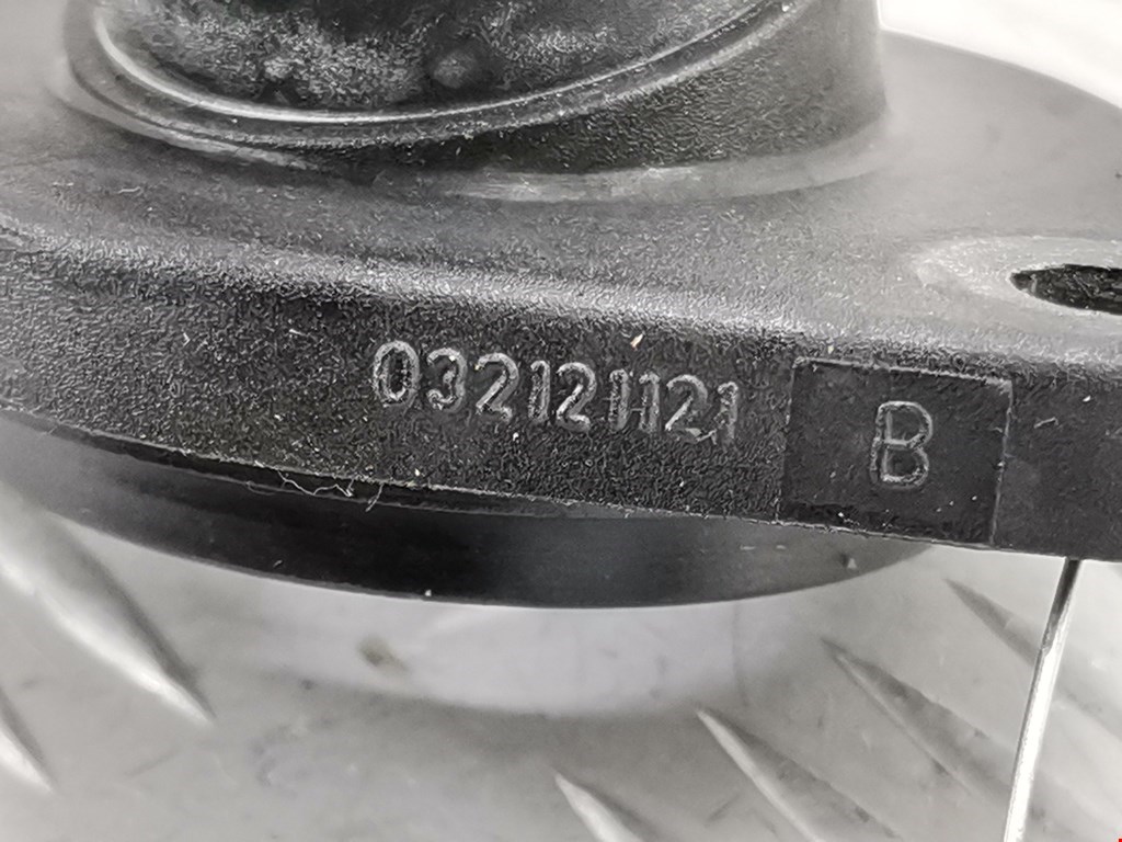 Патрубок VOLKSWAGEN Polo III 1994-2001