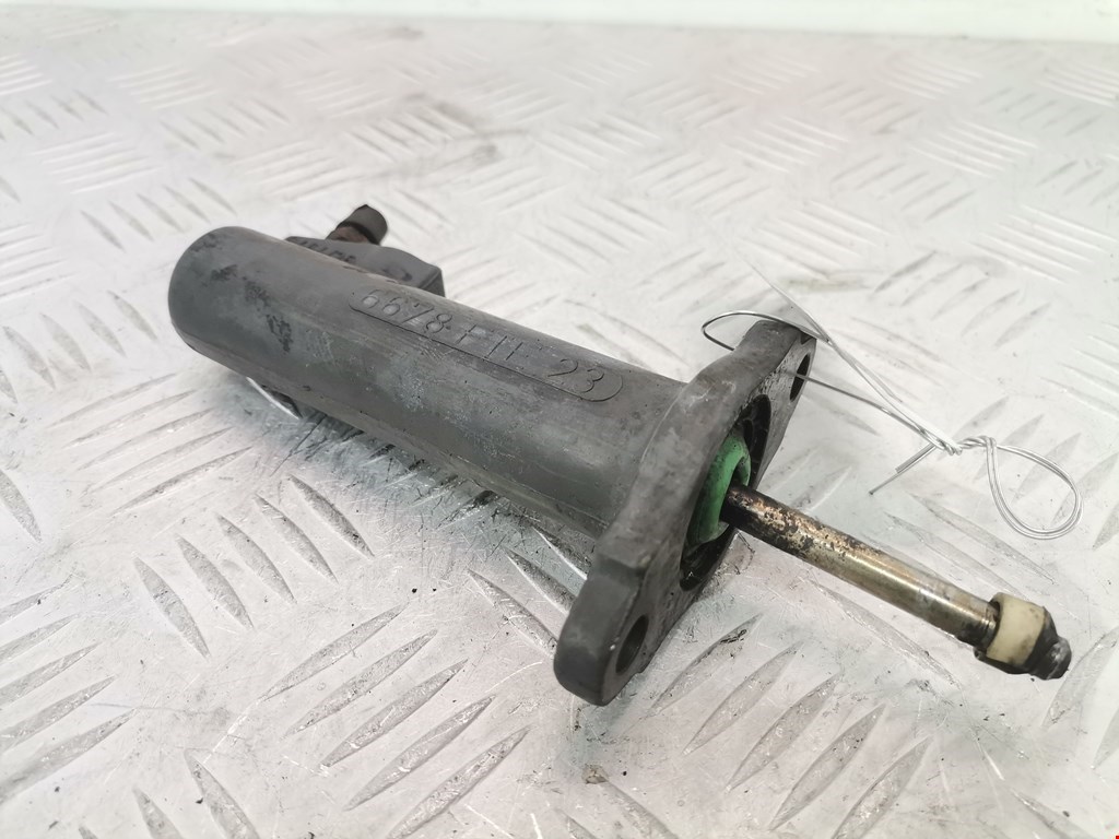 Цилиндр сцепления рабочий VOLKSWAGEN Golf III 1991-1997