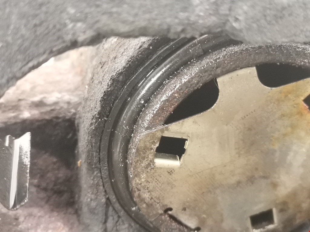 Суппорт передний левый OPEL Corsa D 2006-2014