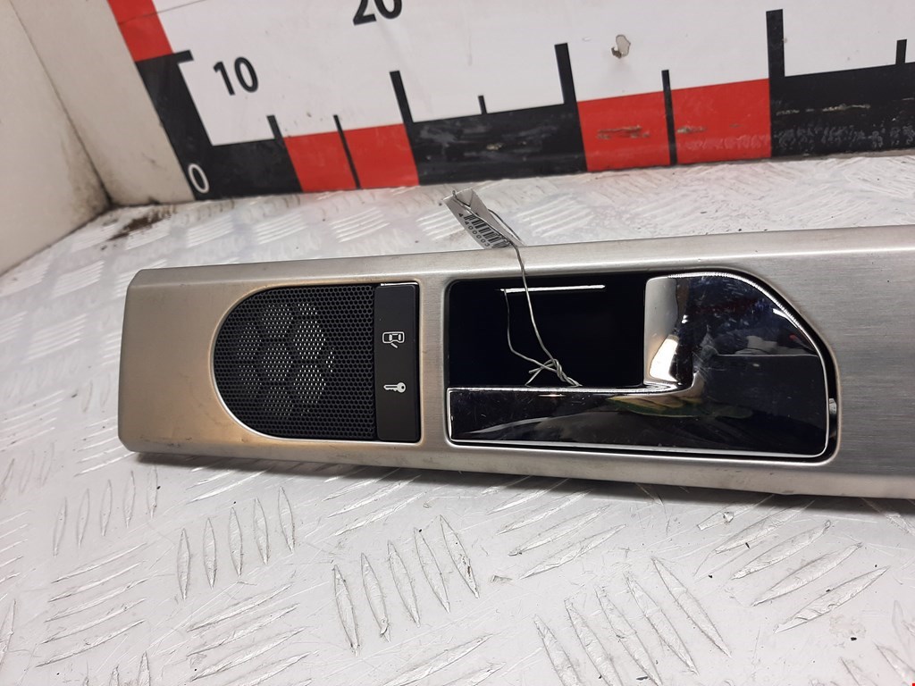 Ручка дверная задняя внутренняя правая VOLKSWAGEN Touareg 2002-2010