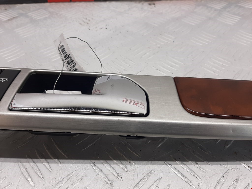 Ручка дверная задняя внутренняя правая VOLKSWAGEN Touareg 2002-2010