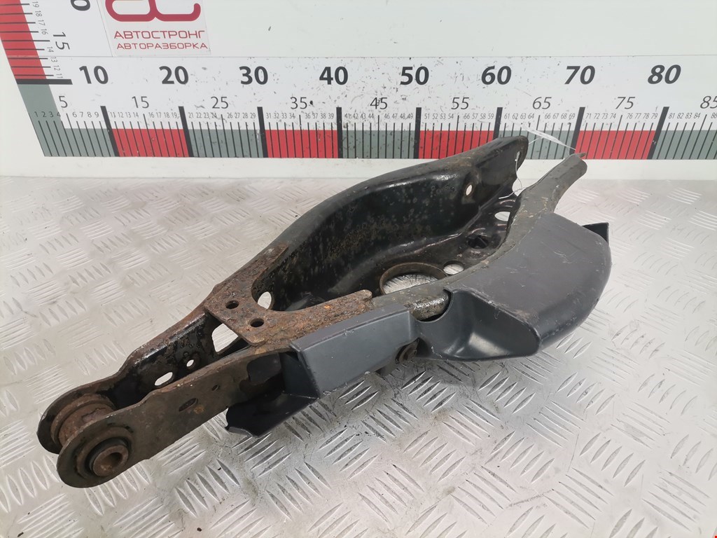Рычаг задний правый TOYOTA Avensis 2009-2015
