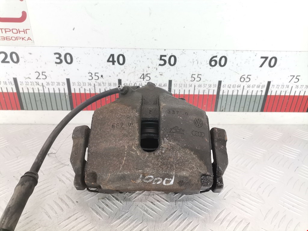 Суппорт передний правый VOLKSWAGEN Passat B7 2011-2015