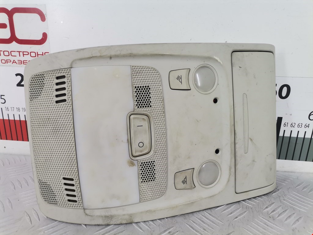 Плафон салонный (салона фонарь) AUDI A4 B8 2007-2015