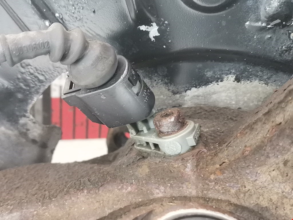 Ступица передняя правая AUDI Q7 I 2006-2015