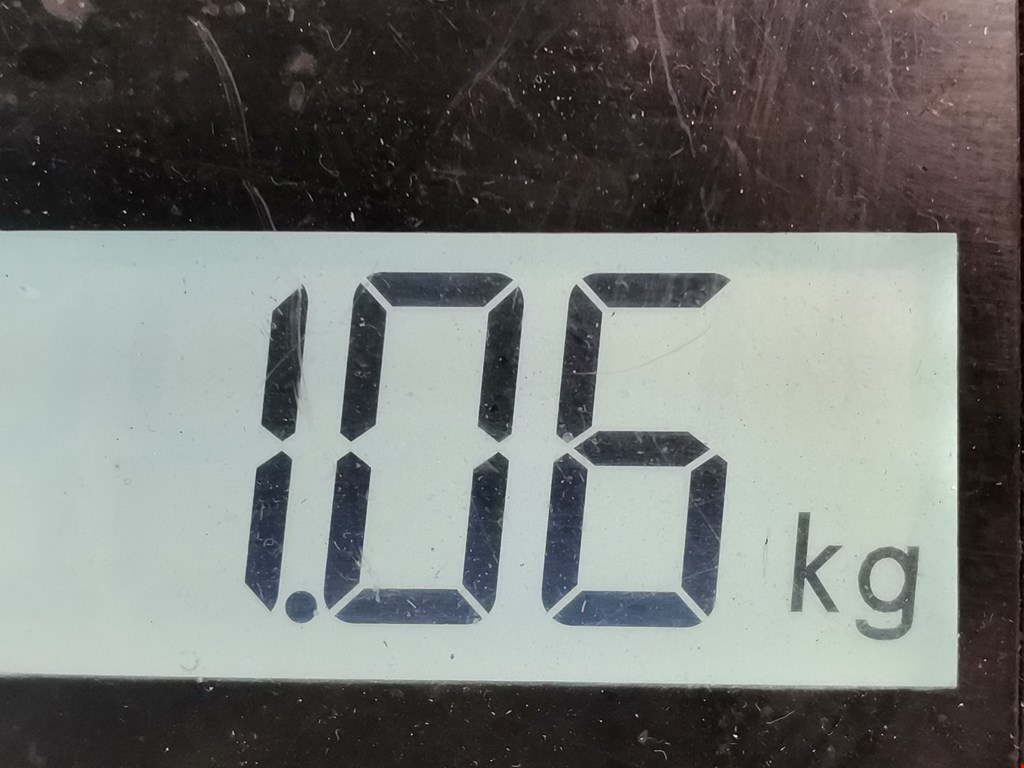 Уплотнитель двери VOLKSWAGEN Passat B7 2011-2015