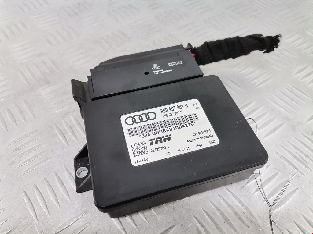 Блок управления стояночного тормоза (электроручник) Audi A4 B8 (2007-2015)