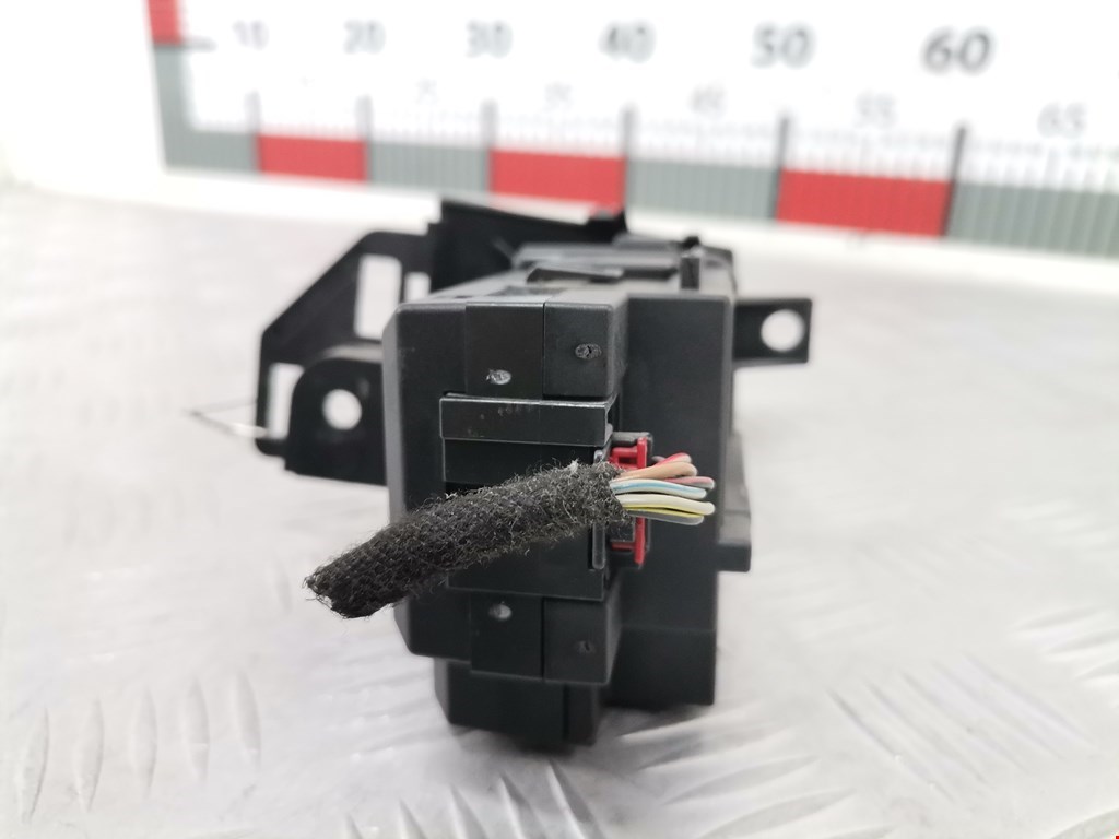 Замок зажигания AUDI A4 B8 2007-2015