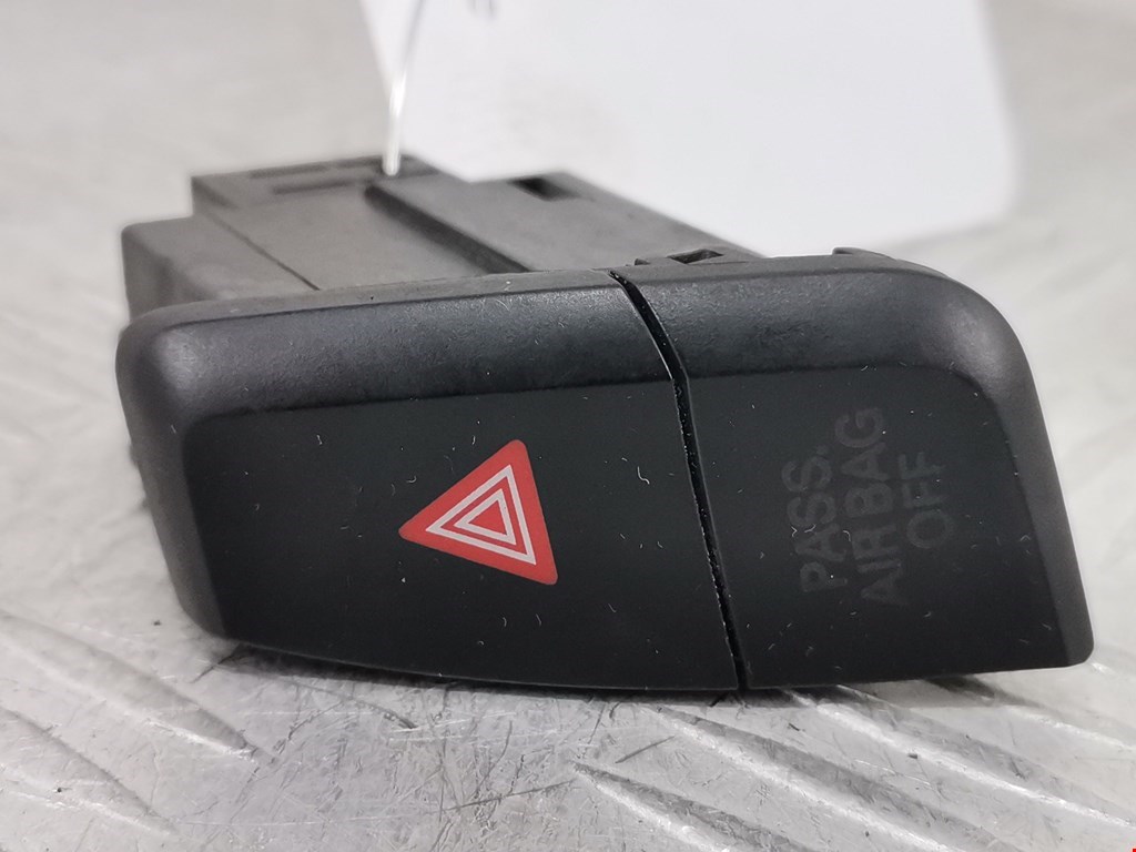 Кнопка аварийной сигнализации (аварийки) AUDI A4 B8 2007-2015