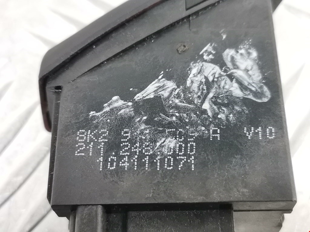 Кнопка аварийной сигнализации (аварийки) AUDI A4 B8 2007-2015