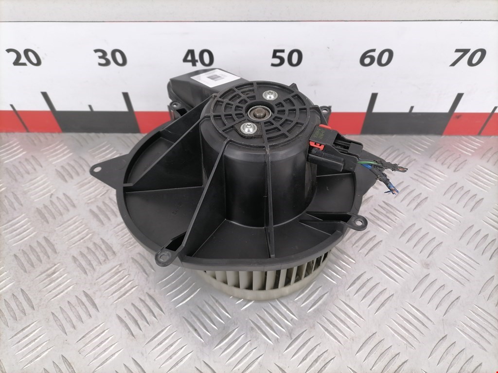 Моторчик (мотор) отопителя салона CHRYSLER 300 C 2004-2010