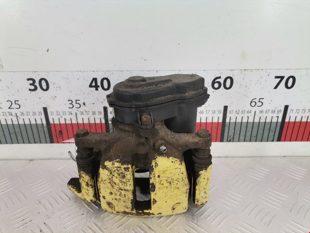 Суппорт задний правый AUDI A4 B8 2007-2015