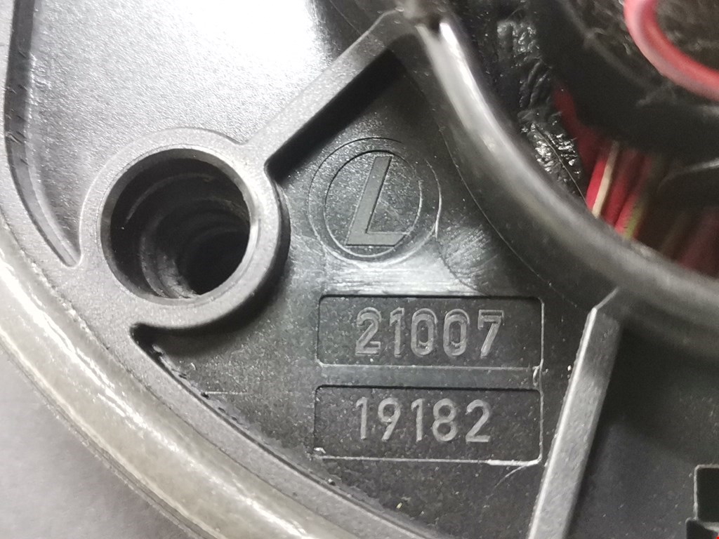 Датчик уровня в бачок омывателя BMW 3er F30/F31/F80 2011-2019