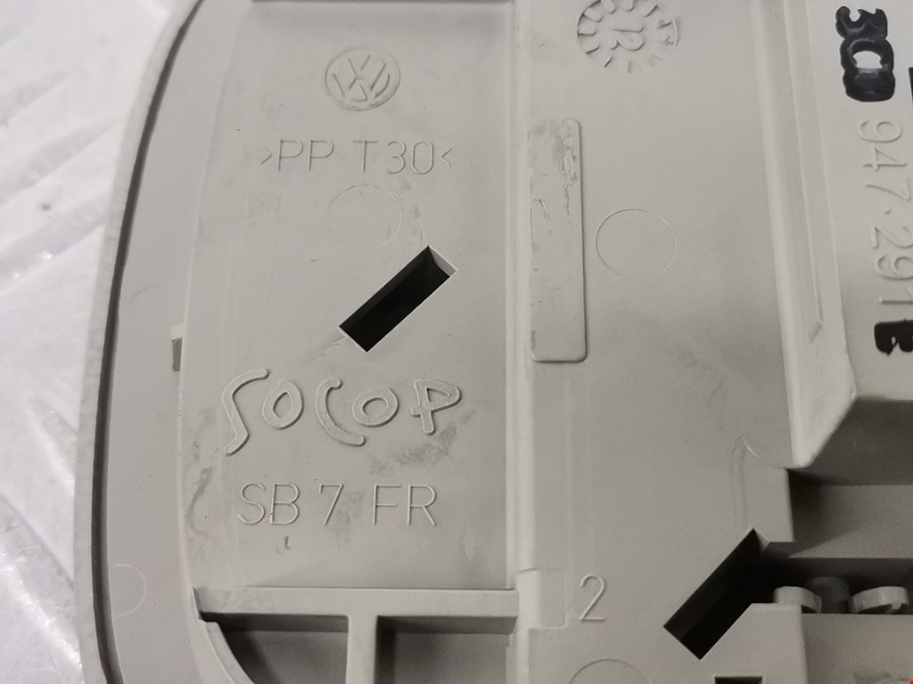 Плафон салонный (салона фонарь) VOLKSWAGEN Passat B7 2011-2015