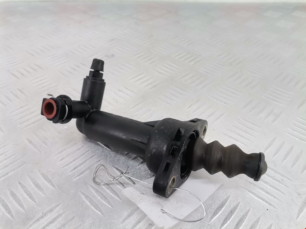 Цилиндр сцепления рабочий VOLKSWAGEN Polo IV 2001-2009