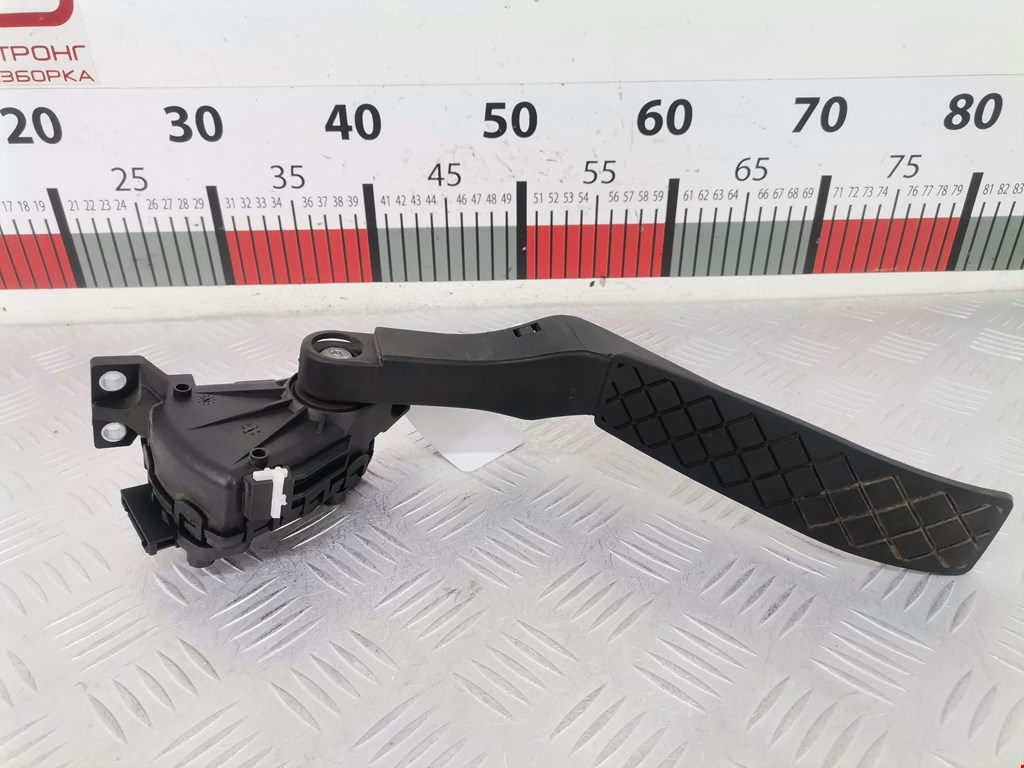 Педаль газа AUDI Q7 I 2006-2015