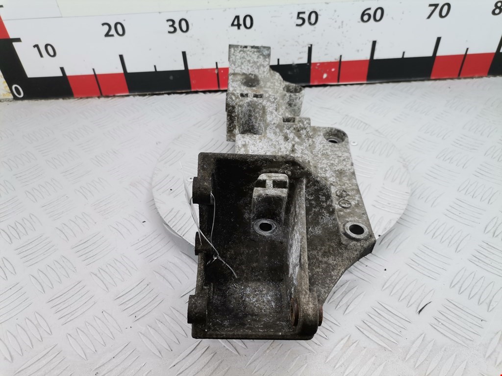 Кронштейн генератора VOLKSWAGEN Bora 1998-2005