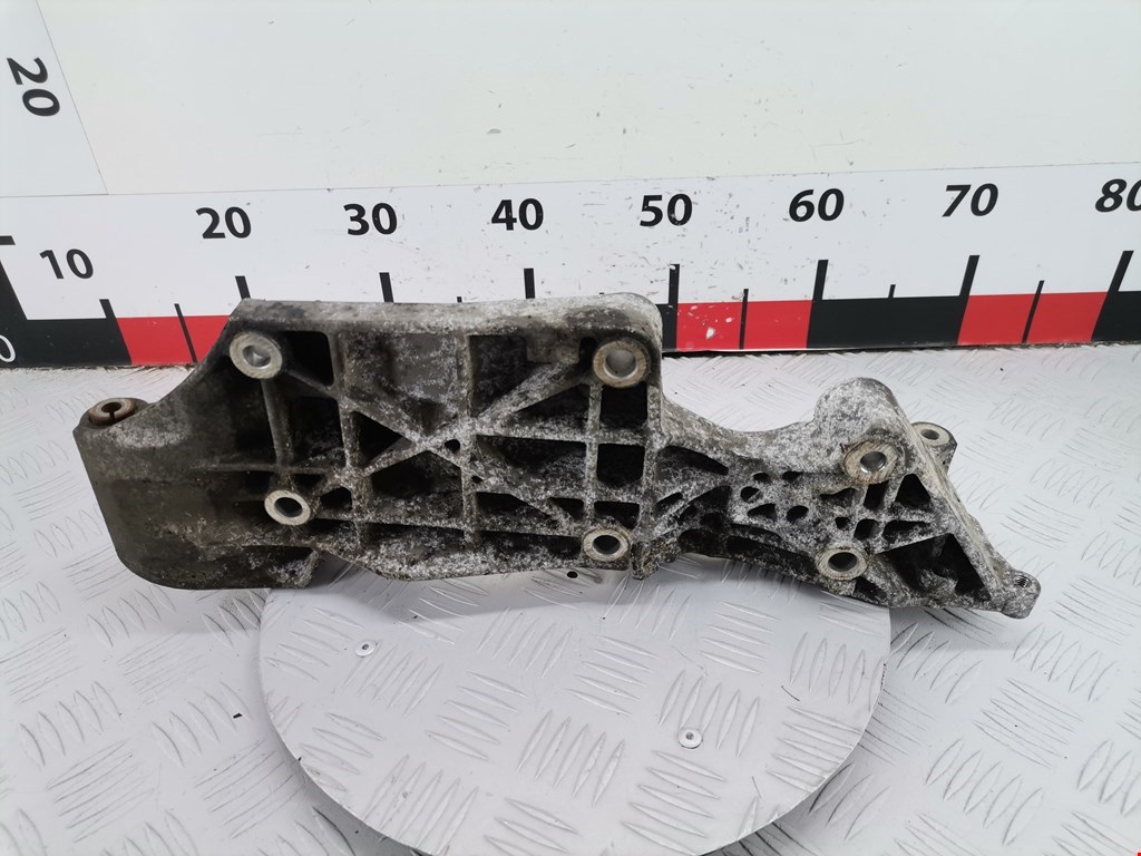 Кронштейн генератора VOLKSWAGEN Bora 1998-2005