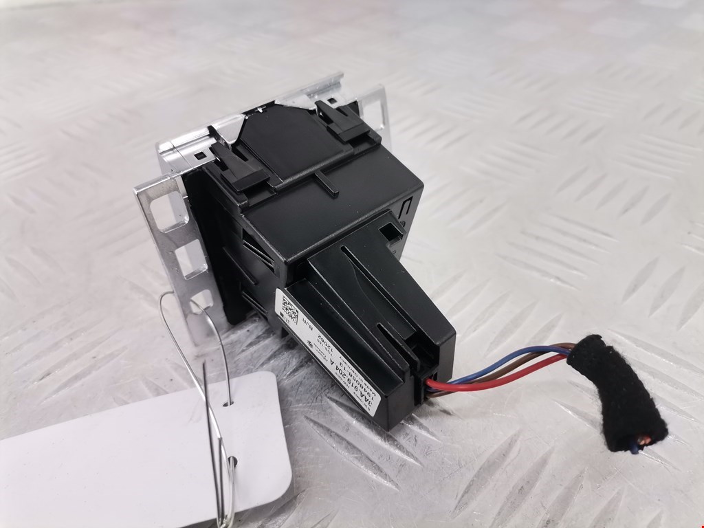 Часы VOLKSWAGEN Passat B7 2011-2015