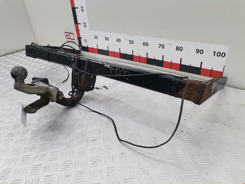 Фаркоп (прицепное устройство) VOLKSWAGEN Passat B7 2011-2015