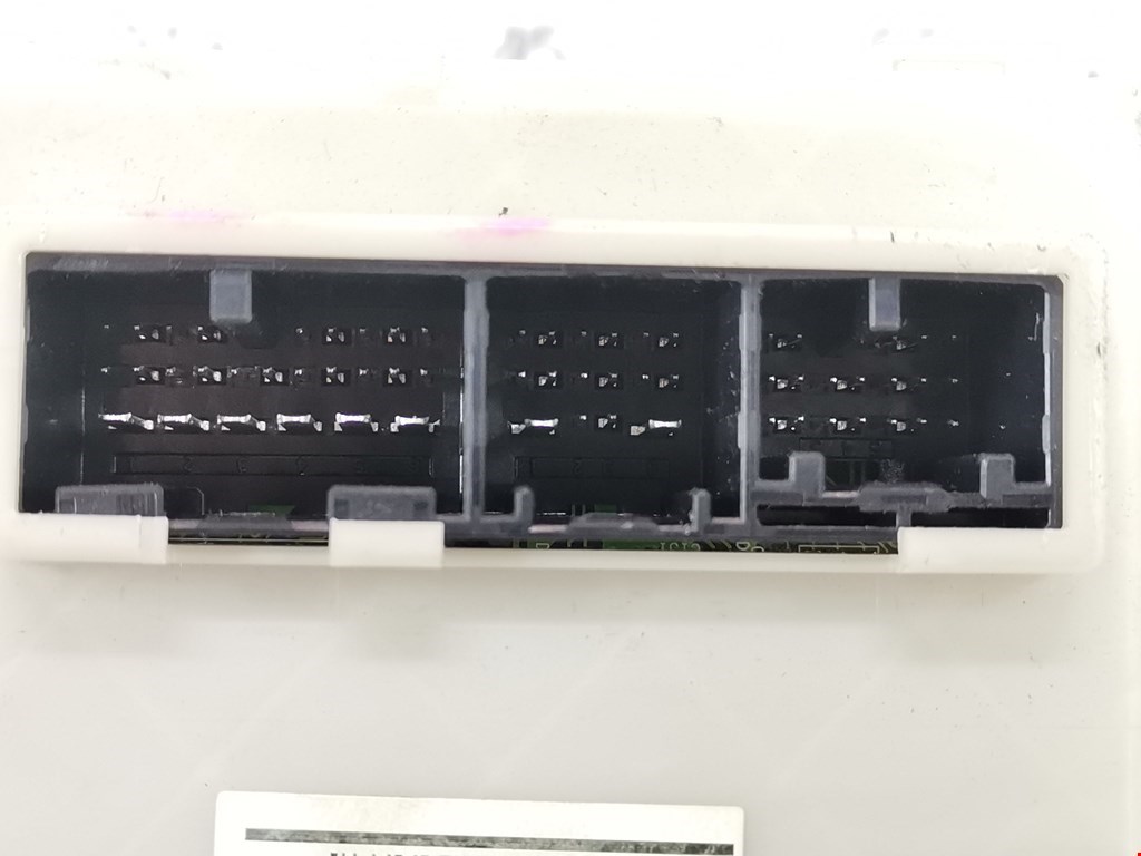 Блок комфорта TOYOTA Avensis 2009-2015