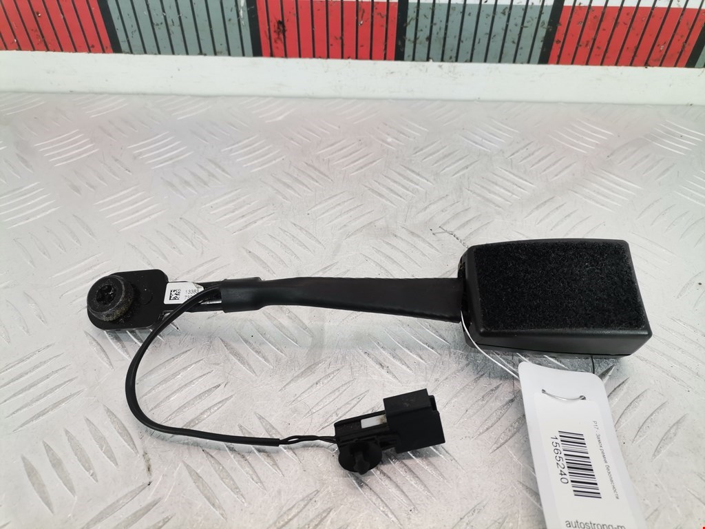 Замок ремня безопасности (преднатяжитель ремня безопасности) Opel Zafira C (2011-2019)