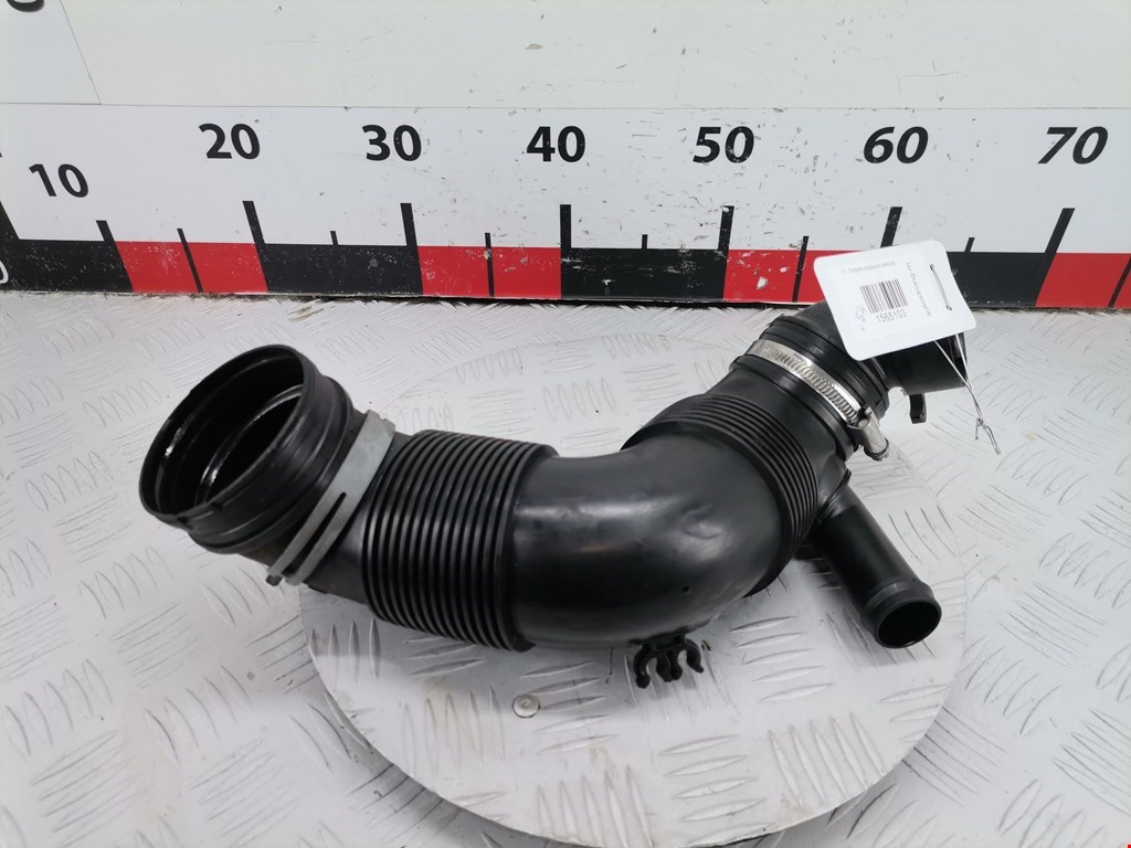 Патрубок воздушного фильтра VOLKSWAGEN Passat B7 2011-2015